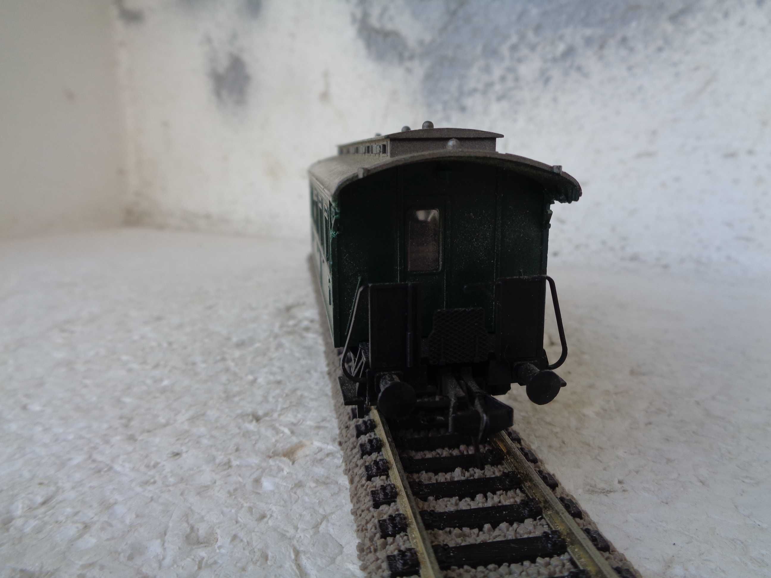1:87 Fleischmann Carruagem passageiros da DR