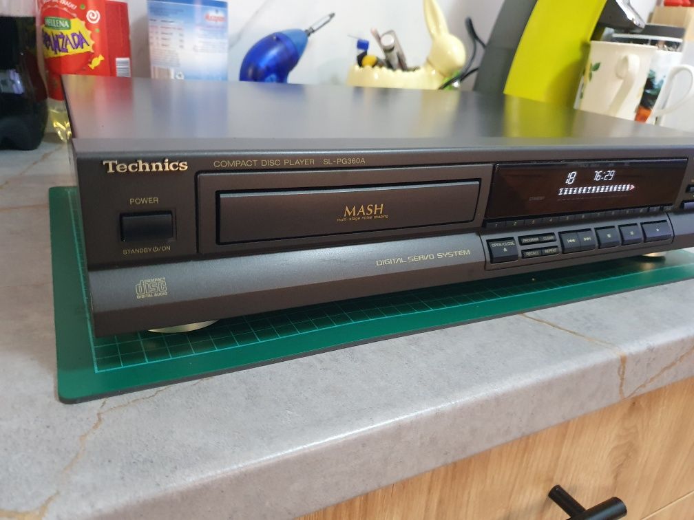Odtwarzacz CD Technics sl-pg490