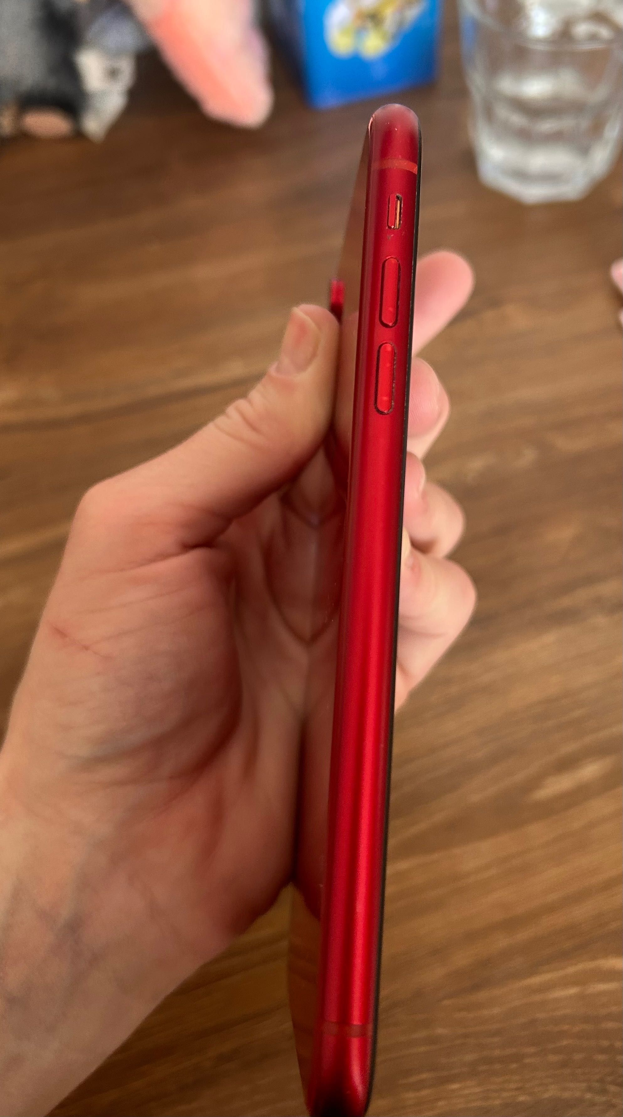 iPhone XR і iPhone 8