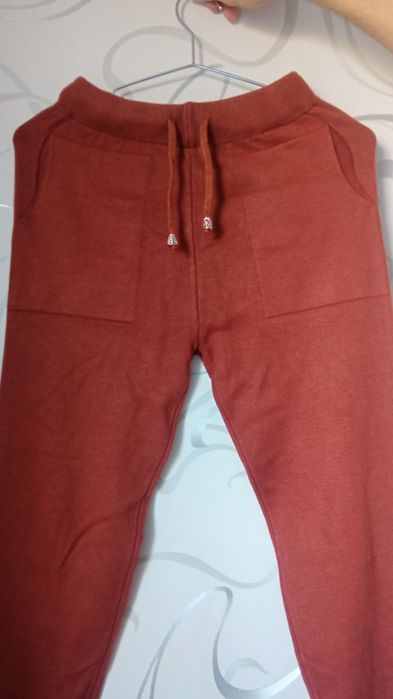 Продам шерстяной костюм,теплый на девочку 11-14 лет