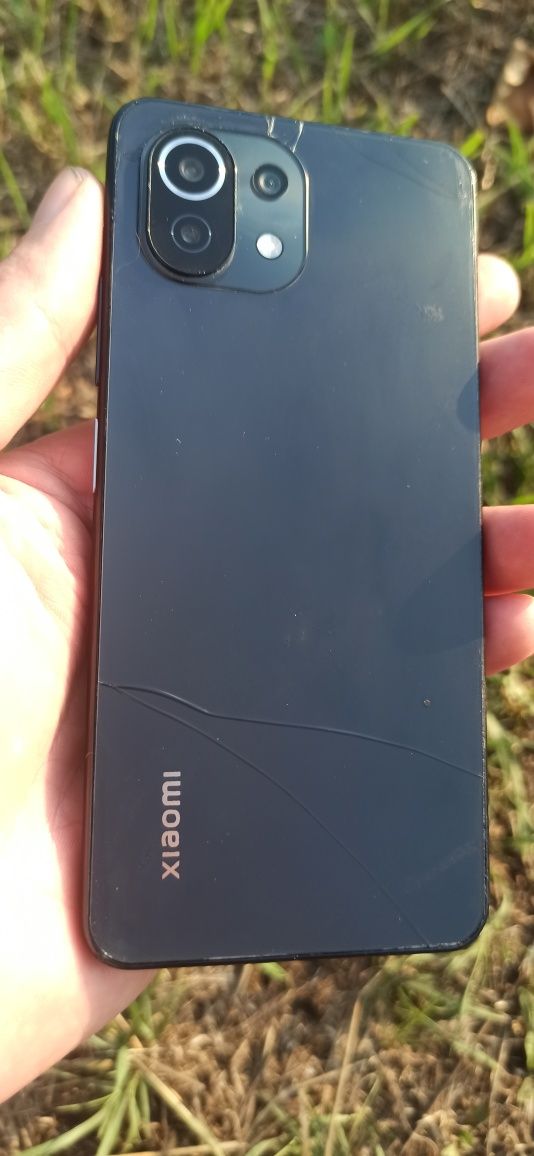 Смартфони Xiaomi poco Samsung та інші одним лотом під відновлення деяк