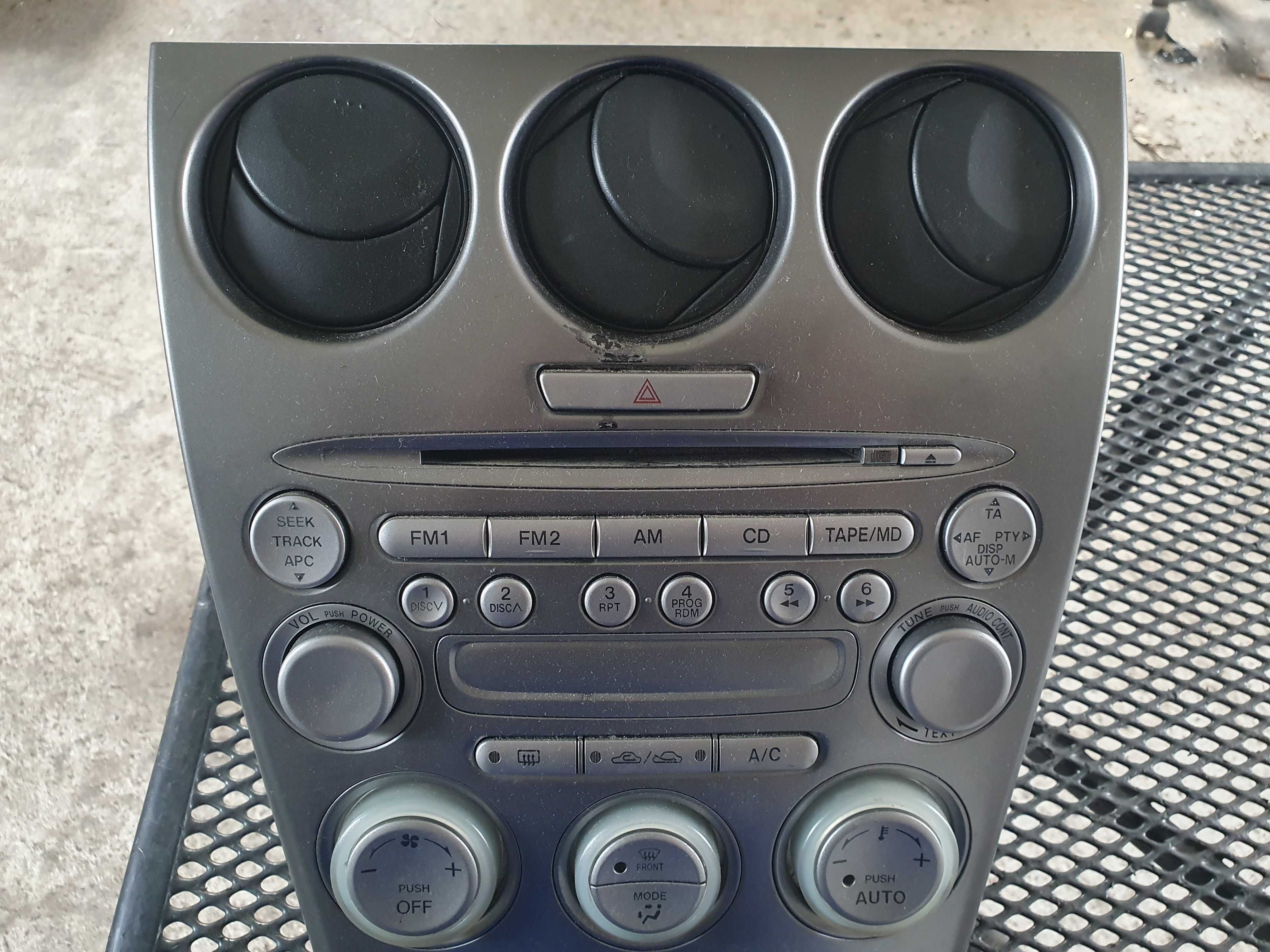 Radio panel nawiewow kratka konsola Mazda 6 GG GJ