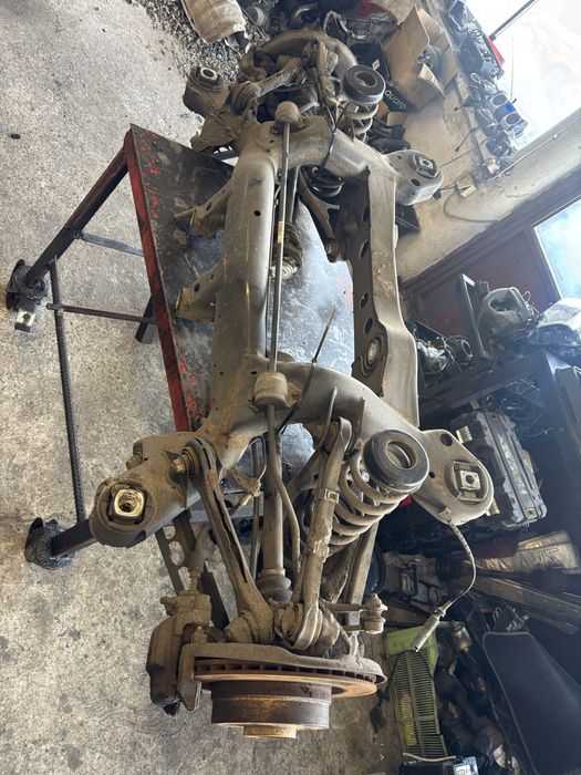 BMW E90 E91 E81 E87 kołyska wózek tył sanki zawieszenie