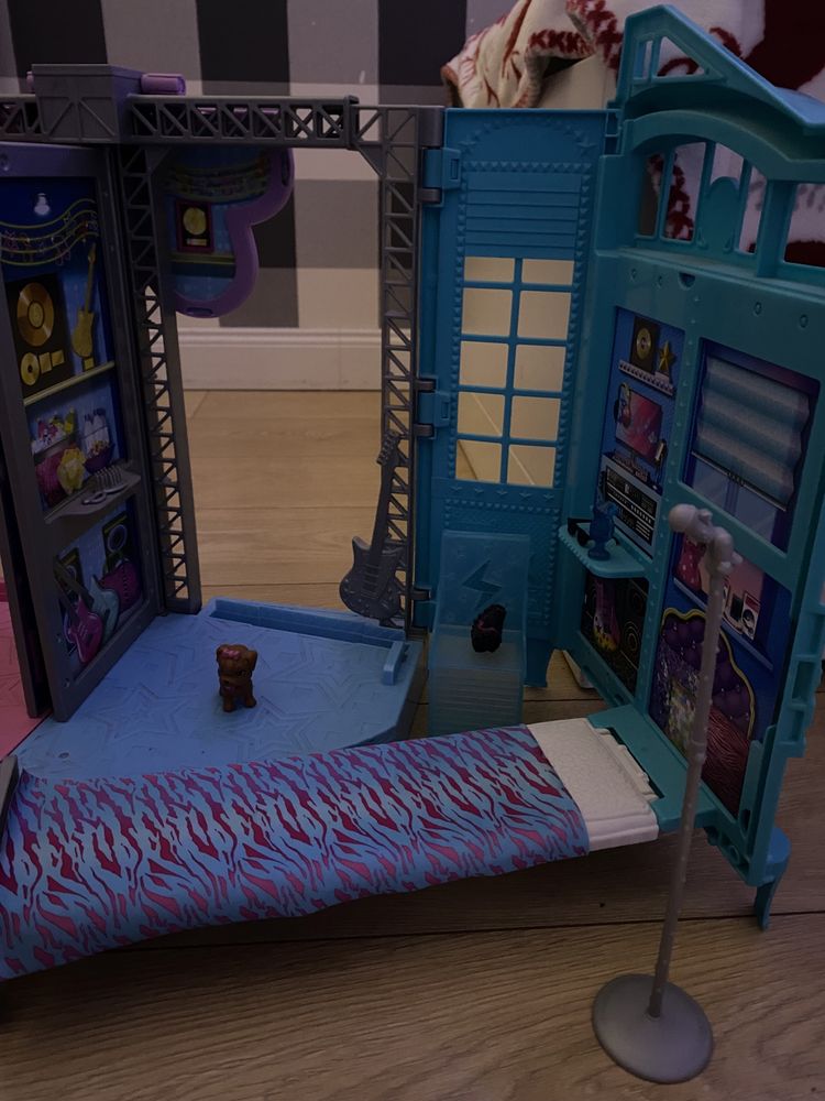 Scena domek dla lalek barbie