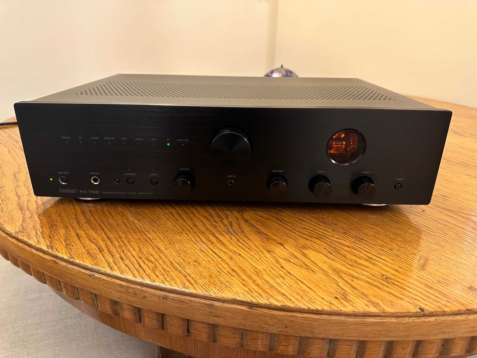 Wzmacniacz Magnat MA 700 stereo hybrydowy 2.1