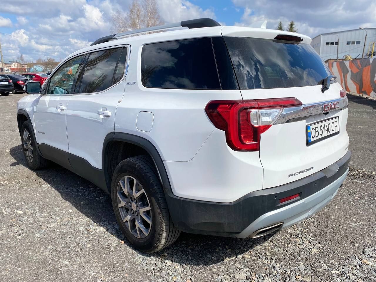 GMC Acadia SLT повний привід