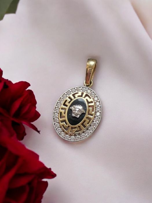 Zlota zawieszka 585 wzór versace grecki meduza