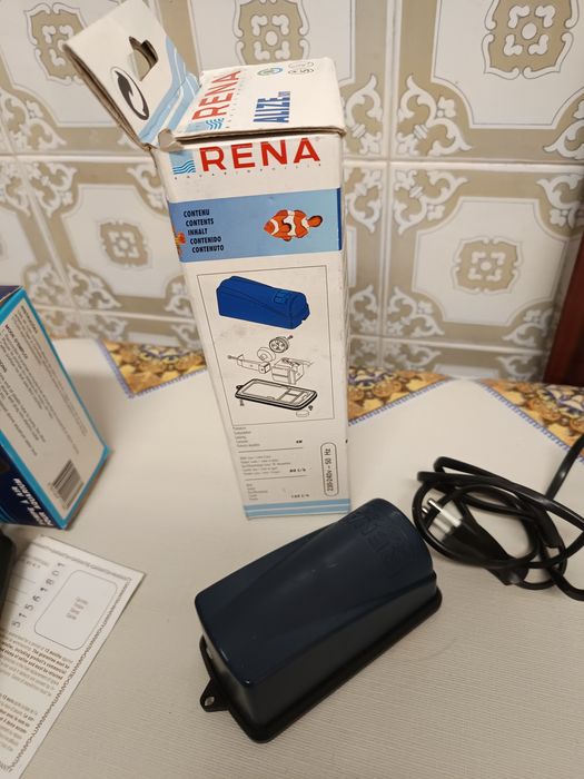 Vendo 2 bombas de ar para aquário novas