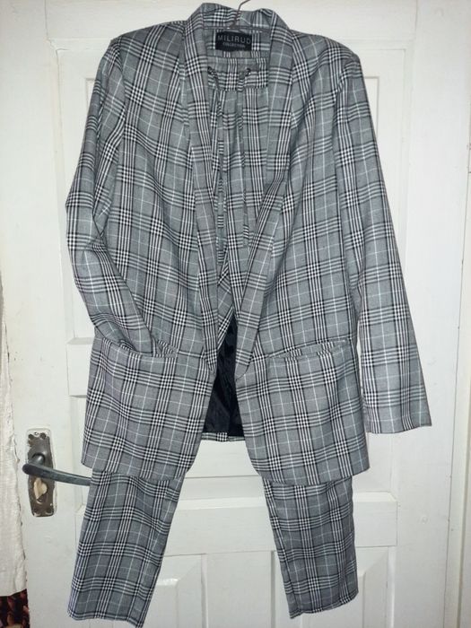 Костюм брючный женский