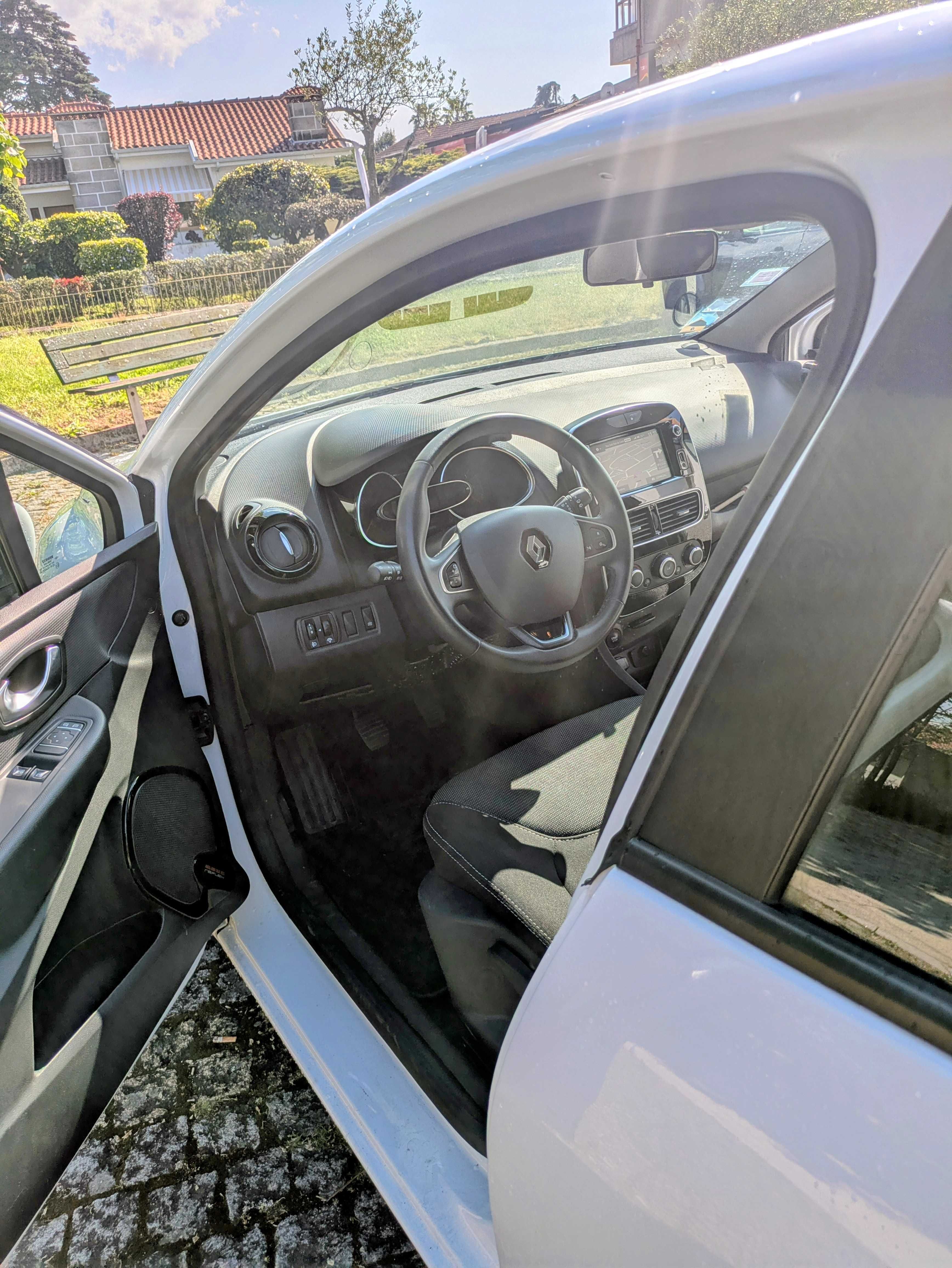 Clio 4 -90 CV SEMI-NOVO 100 KLM