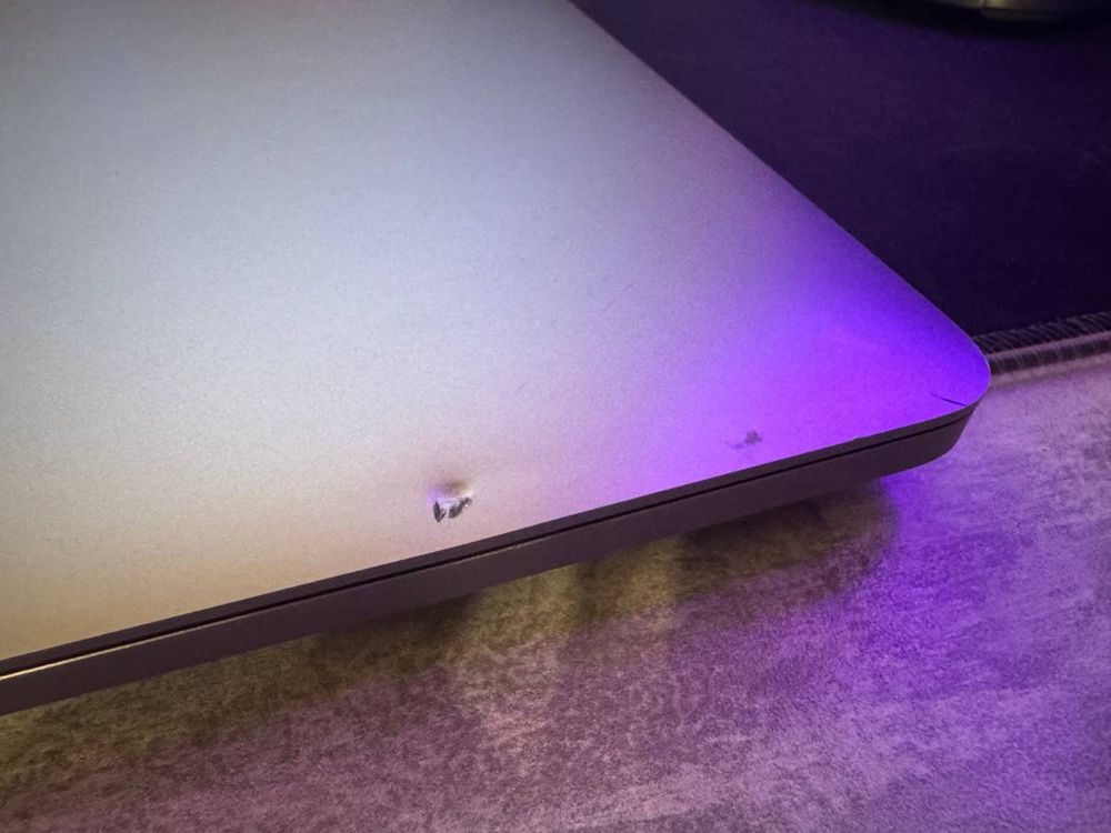 Macbook Pro 13 2020 / 16 / 512 / intel i5