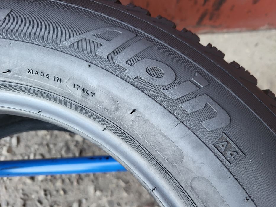 215/60/16 R16 Michelin Alpin 4 4шт ціна за 1шт шини