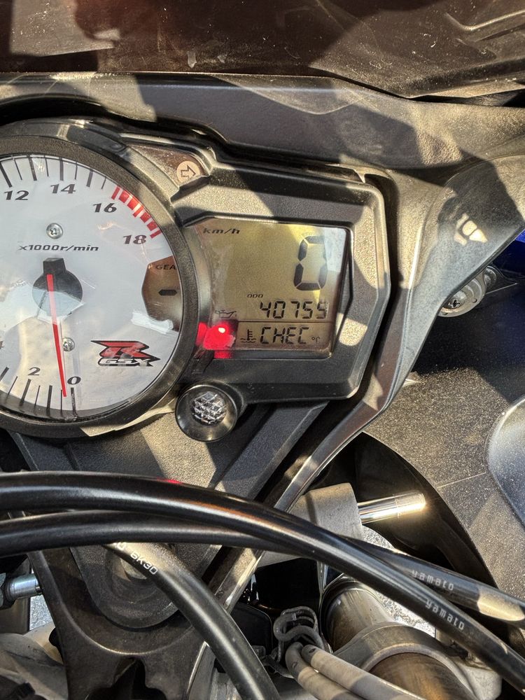 Suzuki GSXR 600 K6