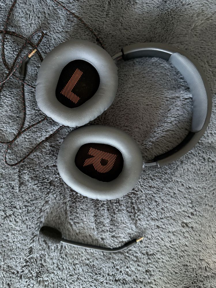 Навушники JBL Quantum 100