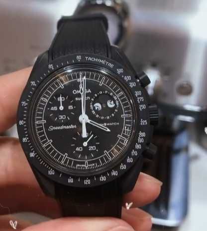 Swatch x Omega Bioceramicznyzegarek księżycowyMissionToMoonphaseSnoopy