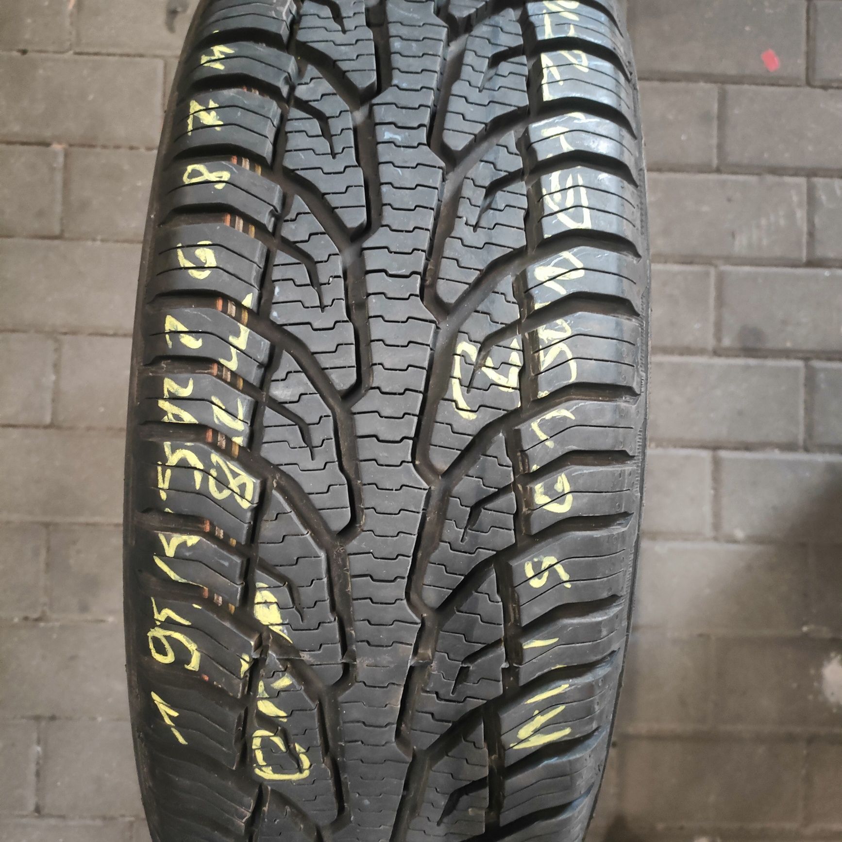 195/55R15 87H Uniroyal Allseason expert 2 1 sztuka całoroczna