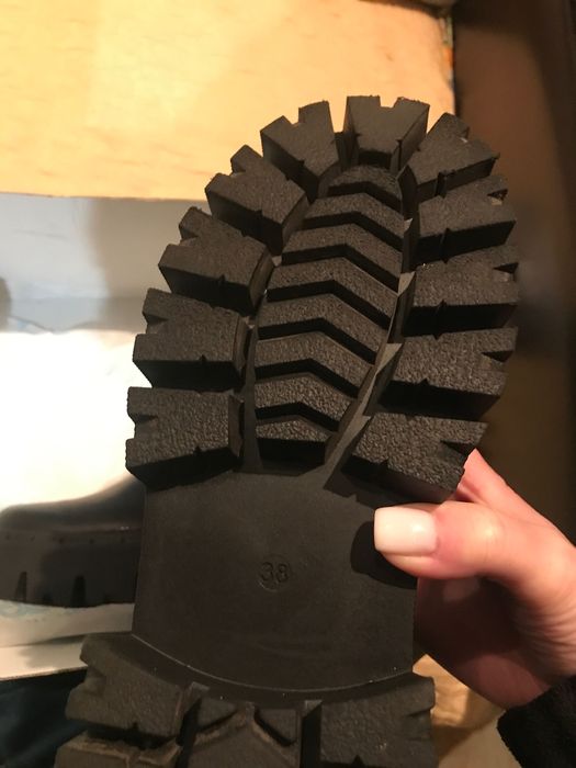 Ботфорти на високій платформі