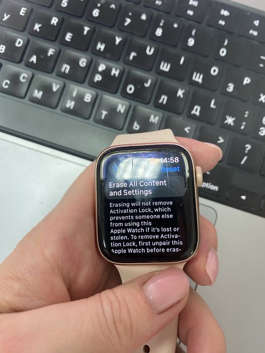 Apple Watch Gold 44m Series 5