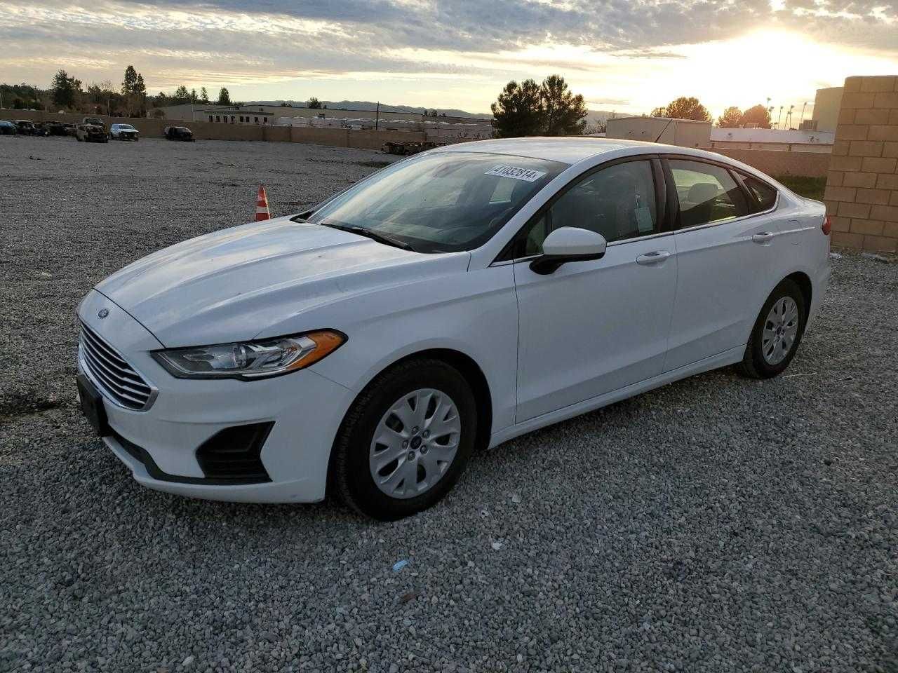 Ford Fusion S 2019