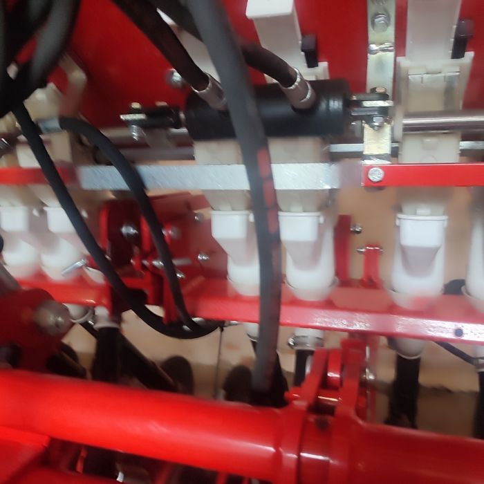 Продам Сівалку зернову нова.4метра.