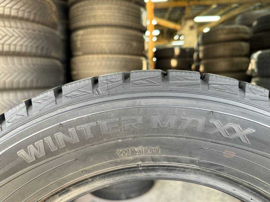 Шини зимові 215/60 R16 DUNLOP WINTER MAXX WM01 7mm