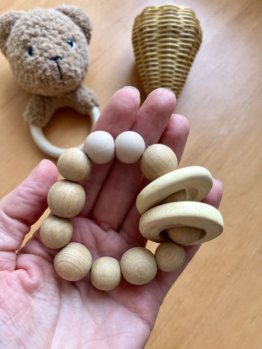 Drewniane zabawki gryzak i grzechotki handmade