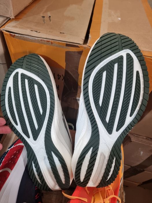 Оригінал 100% чоловічі кросівки saucony triumph 21  eur 46