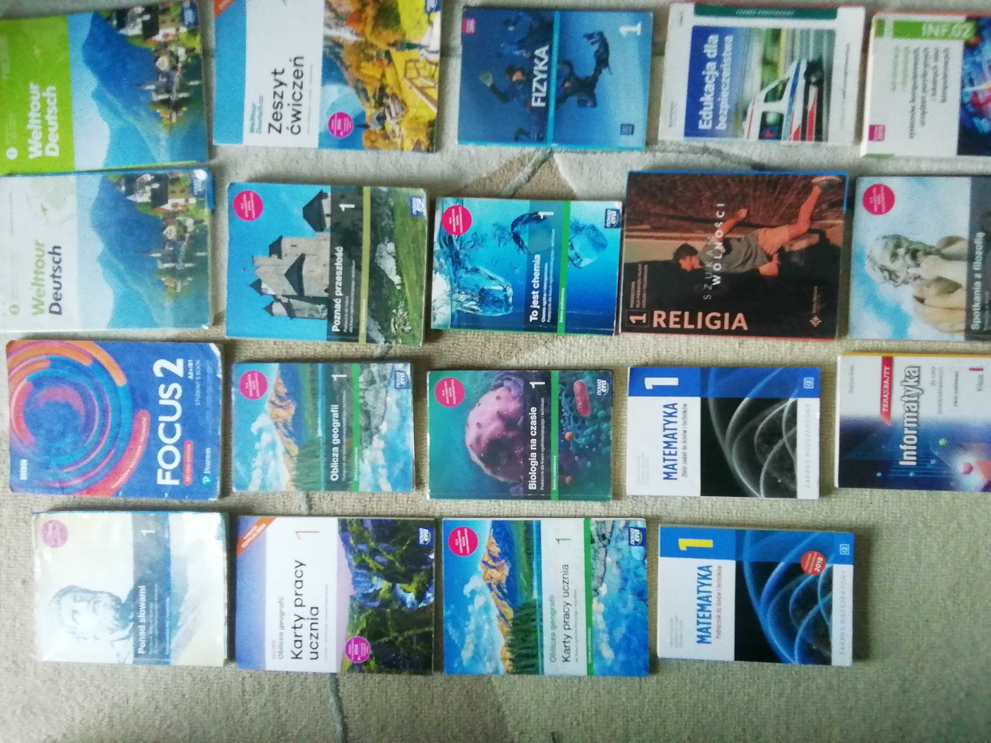 Sprzedam komplet  podręczników do kl. 1 technikum informatycznego