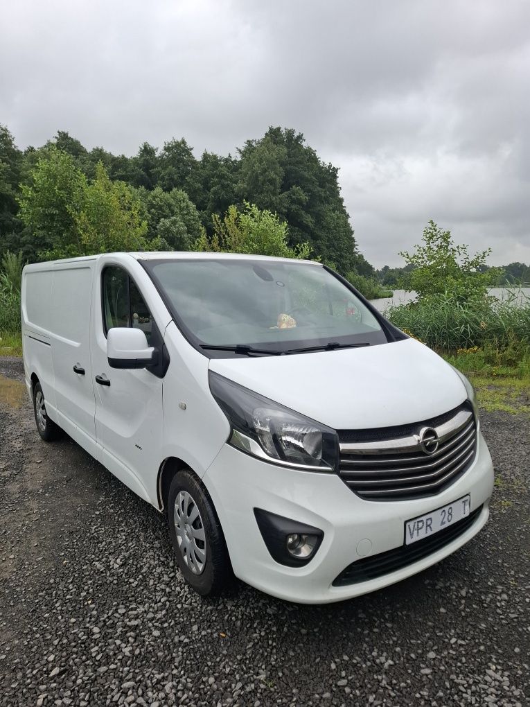 Opel Vivaro 1.6 BiTurbo EcoFLex 145KM 2017r