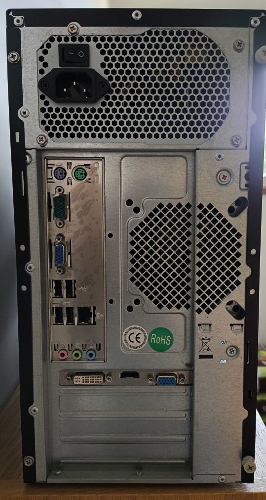 Vendo Desktop - Motherboard Asus