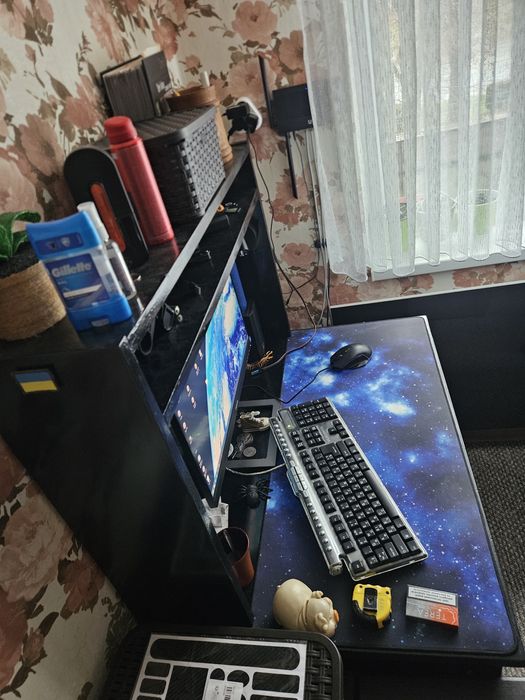 Компютерний стіл чорний