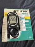 Glukometr Accu-Chek Active