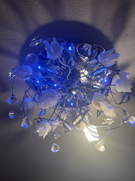 Люстра з пультом