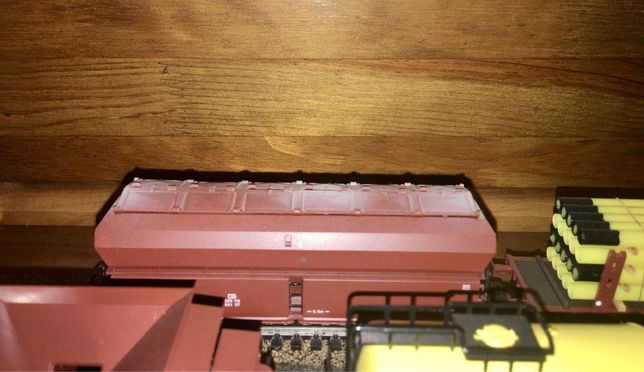 Gauge H0 - Article No. 4626 Hopper Car with Hinged Roof Hatches