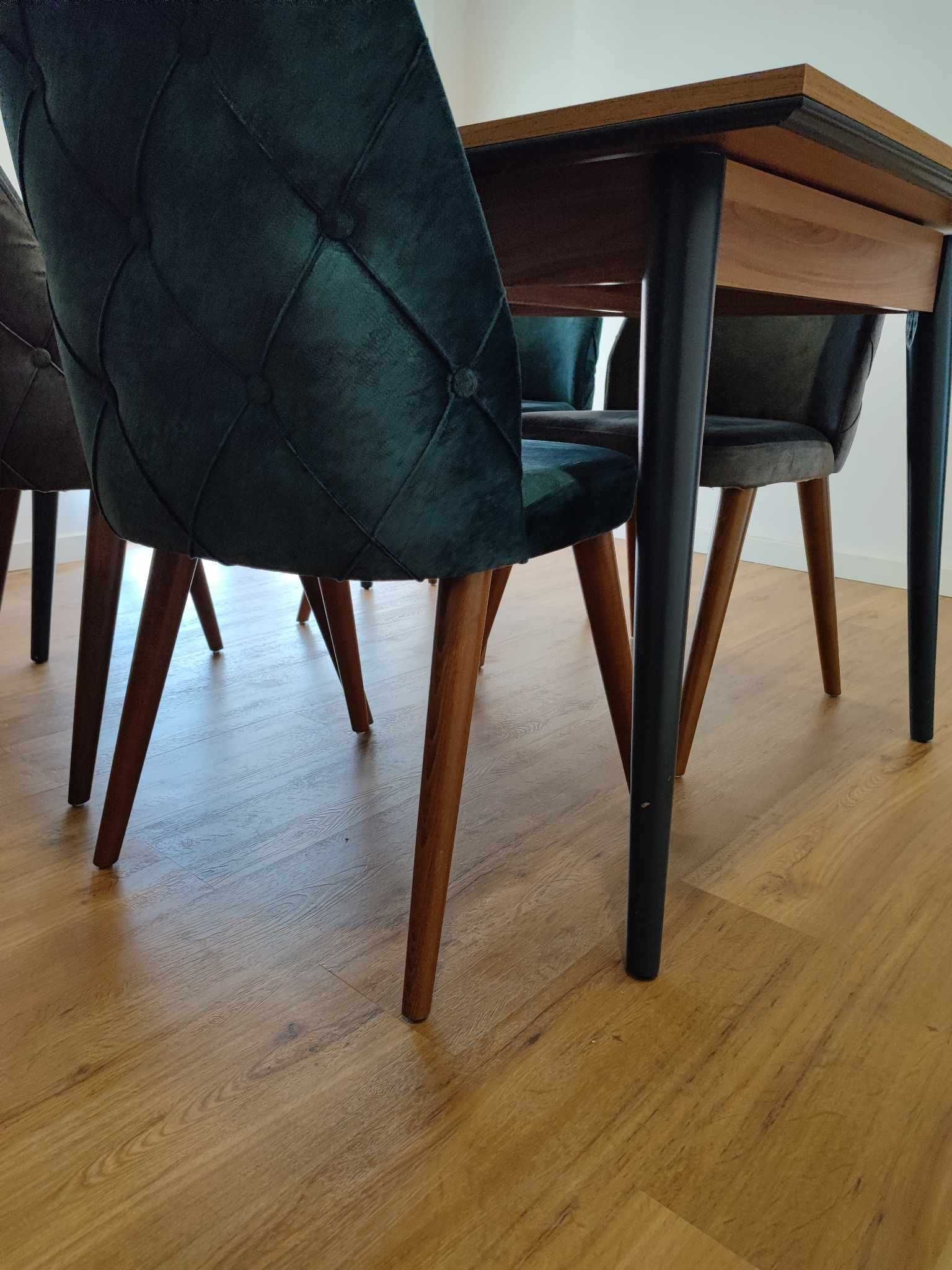 Mesa de jantar extensível