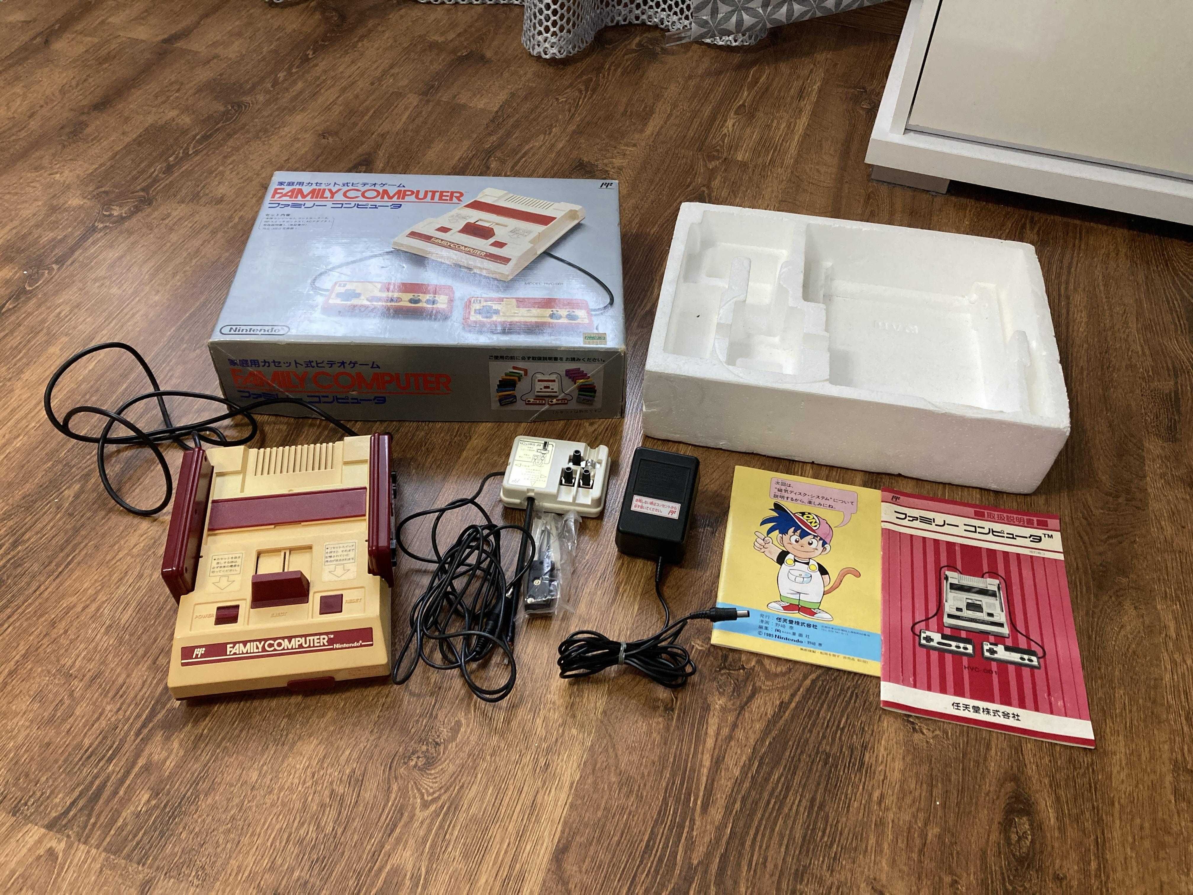 Nintendo Famicom Family Computer (NES) w pudełku - jak Pegasus