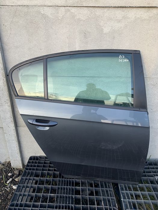 VW Passat B7 sedan drzwi prawe tylne prawy tył szare