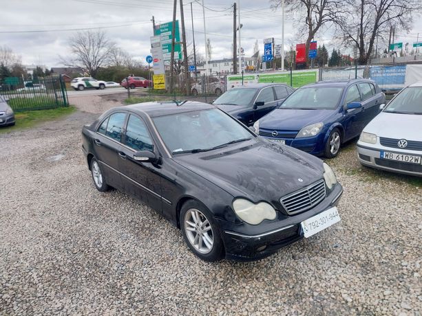 Na sprzedaż Mercedes C klasa 2.2d/dobry stan/oszczędny/niezawodny/raty