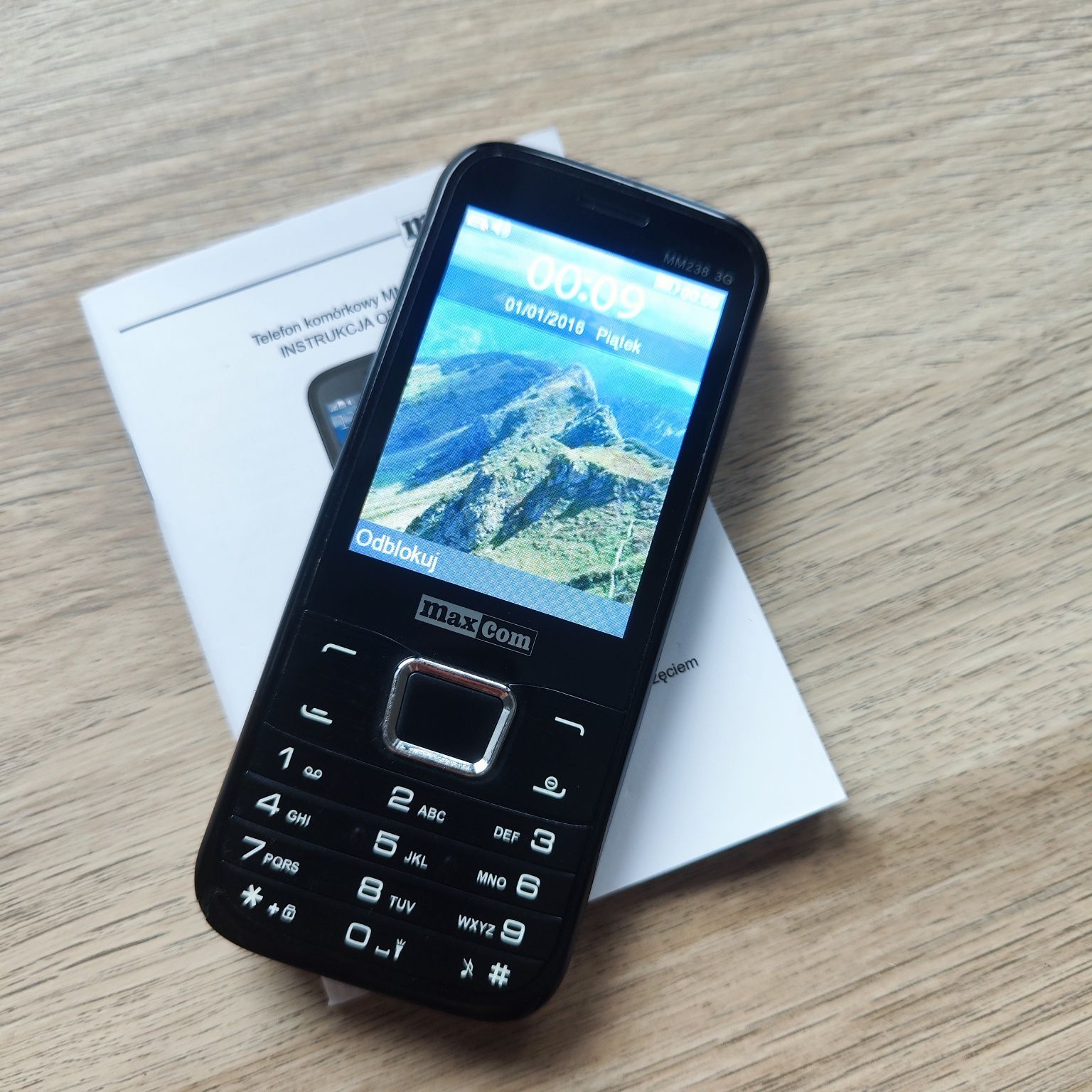 UŻYWANY telefon maxcom MM238 3G dla seniora dla starszych osób