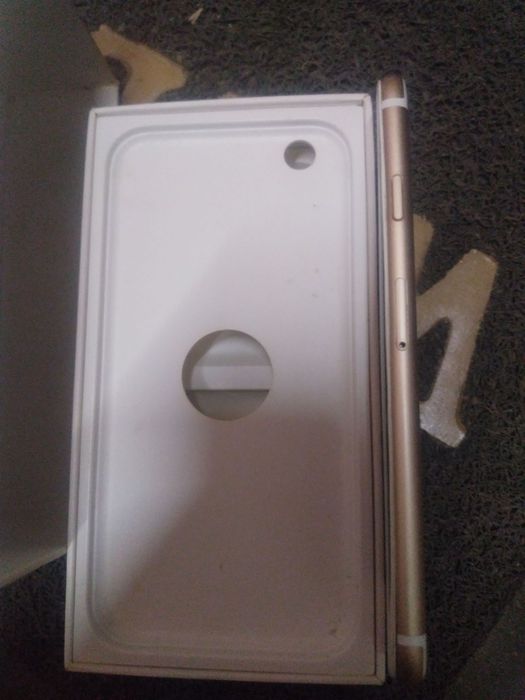 Айфон шестой продам