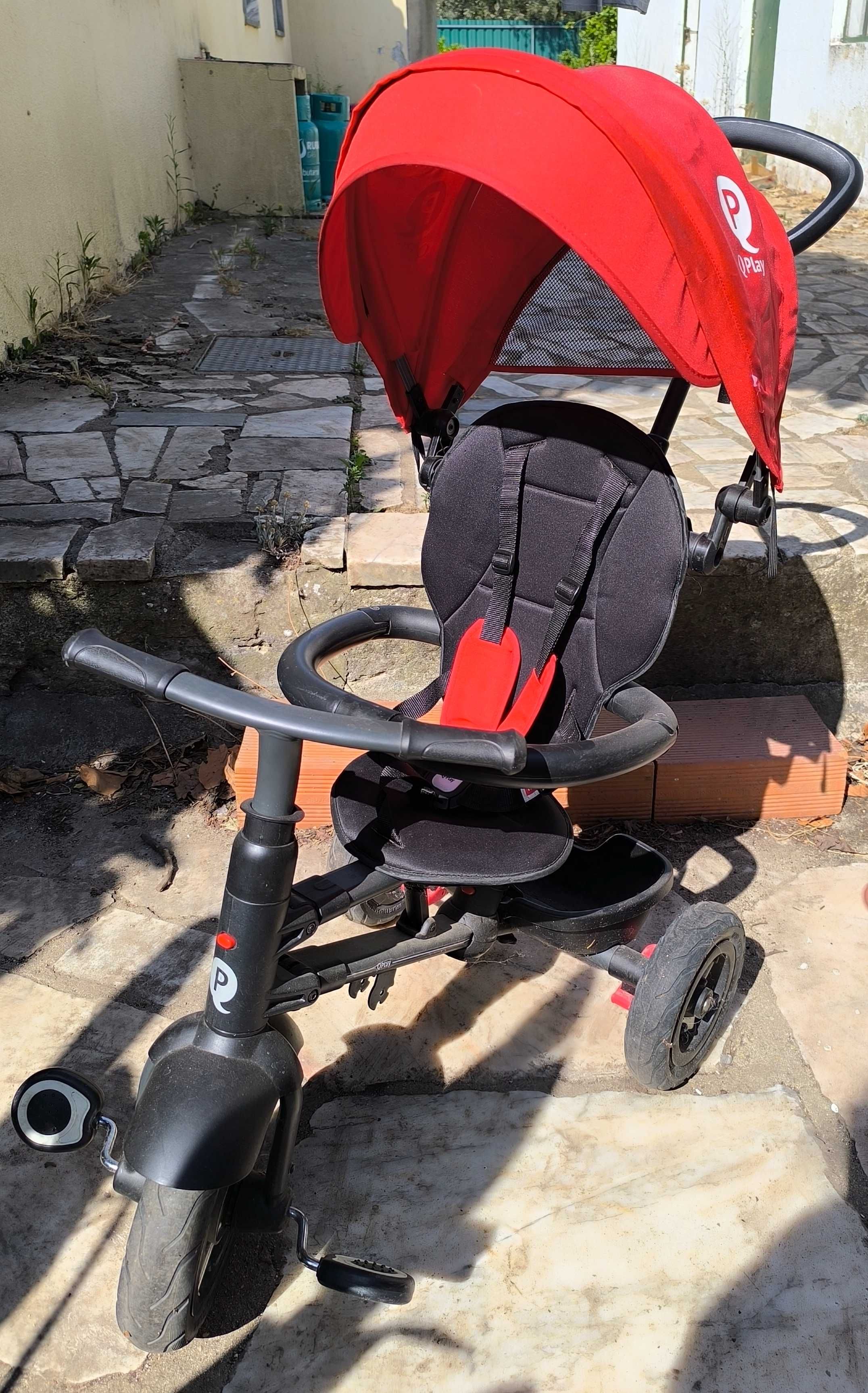 Triciclo qplay bebé