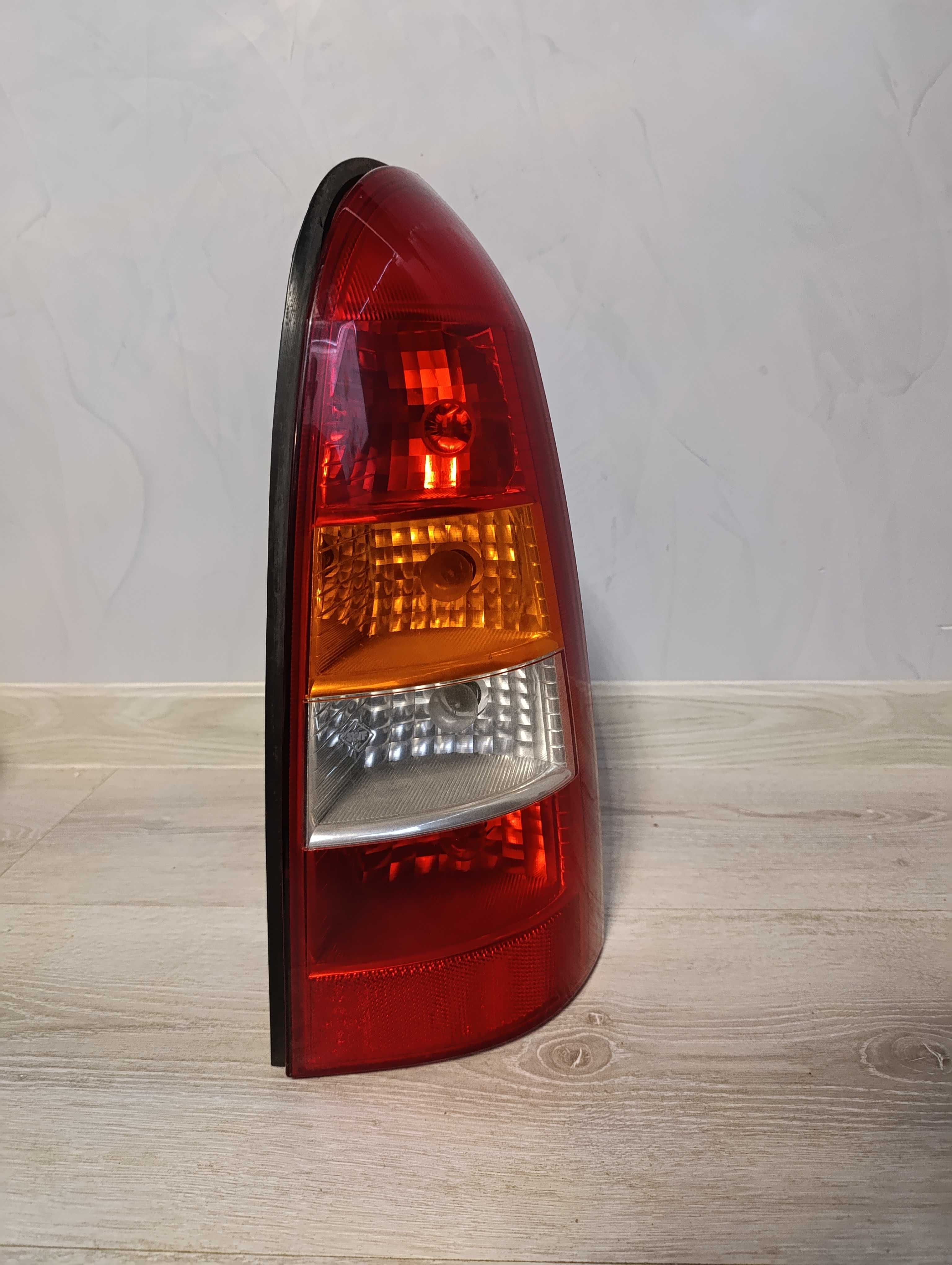 Lampa prawa tylna prawy tył Opel Astra G