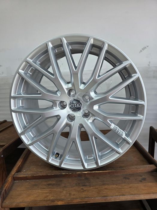 Oryginalna Felga Alufelga Audi Q7 4M 20 Cali 4M0601025Q Et 33