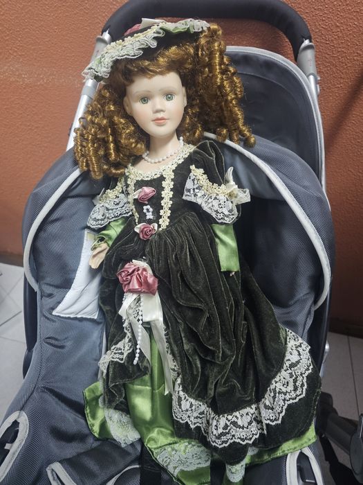 Vendo boneca de porcelana