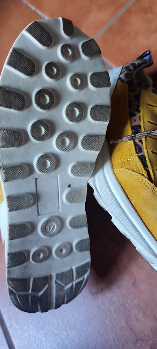 Sapatilhas 37 mostarda e leopardo