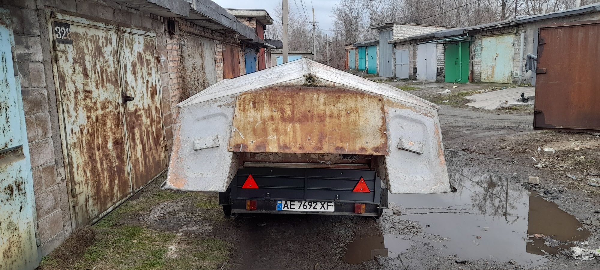 Продам моторную лодку Днепр