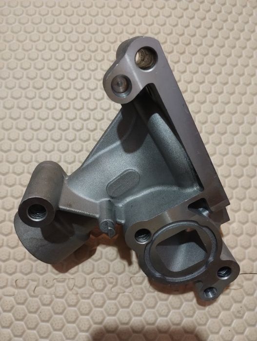 Насос охолоджуючої рідини SKF VKPA 83650