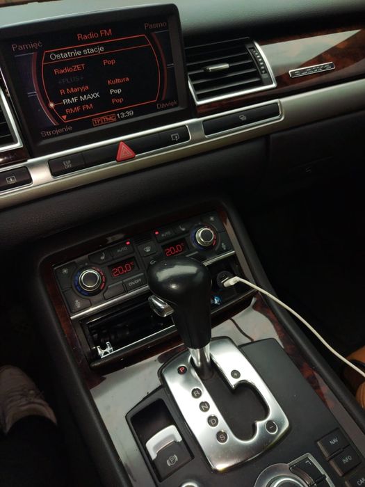 Audi a 8 benzyna 3.2