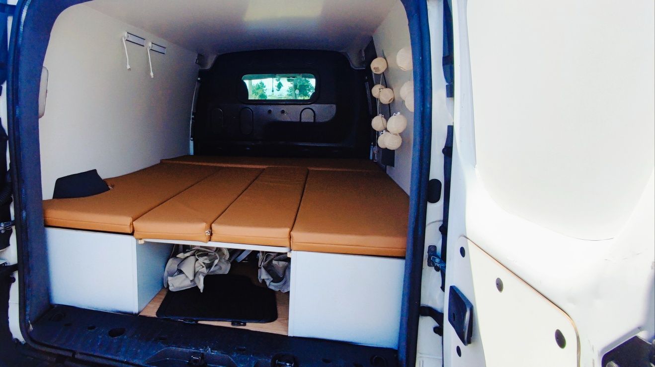 Alugo campervan (Kangoo maxi)