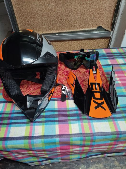Capacete de cross